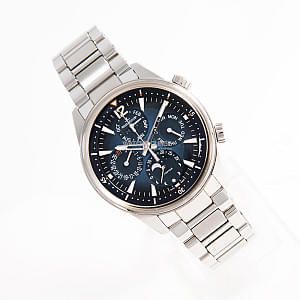 13070_watchlounge_lo.jpg