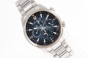 13070_watchlounge_lo.jpg
