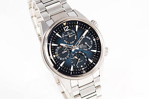 13072_watchlounge_lo.jpg