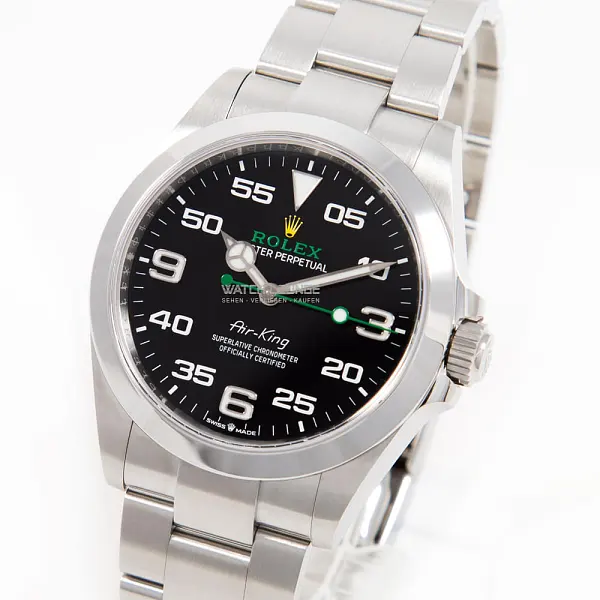 13085_watchlounge_lo_1.jpg