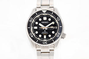 13098_watchlounge_lo.jpg