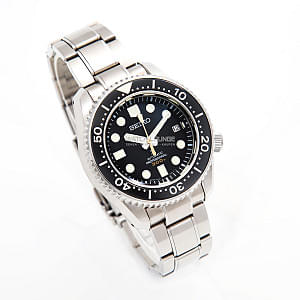 13099_watchlounge_lo.jpg