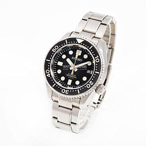 13100_watchlounge_lo.jpg