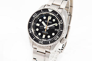 13100_watchlounge_lo.jpg