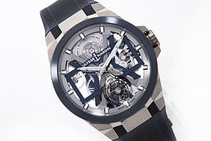 13168_watchlounge_lo.jpg