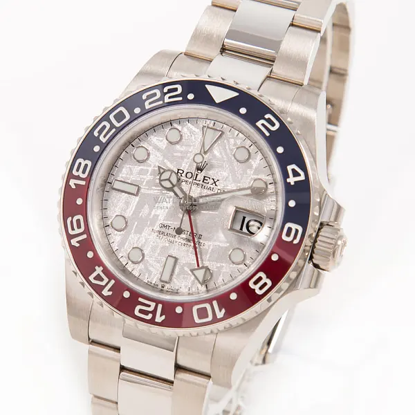 13189_watchlounge_lo_1.jpg