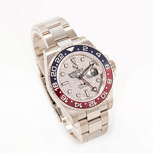 13192_watchlounge_lo.jpg