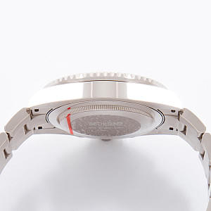 13195_watchlounge_lo.jpg
