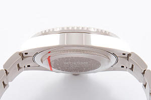 13195_watchlounge_lo.jpg
