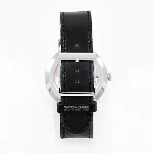 13330_watchlounge_lo.jpg