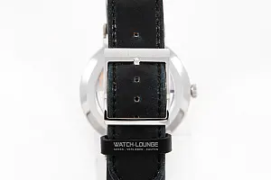 13330_watchlounge_lo.jpg