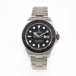 13334_watchlounge_lo.jpg