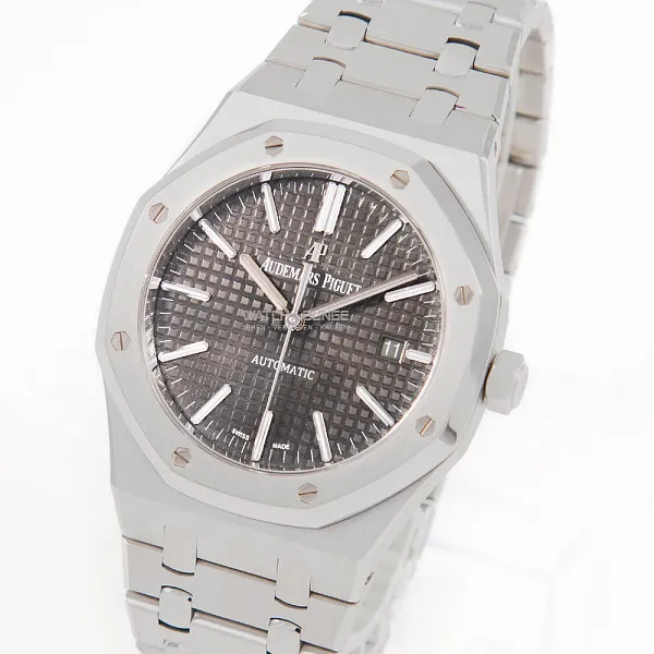 13374_watchlounge_lo_1.jpg