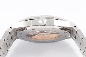 13380_watchlounge_lo.jpg