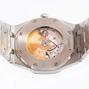 13382_watchlounge_lo.jpg