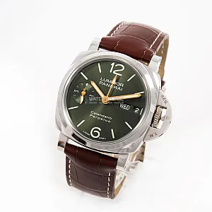 13389_watchlounge_lo.jpg