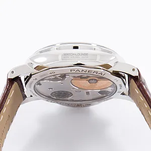 13391_watchlounge_lo.jpg