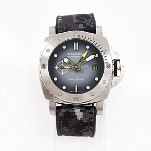 13398_watchlounge_lo.jpg