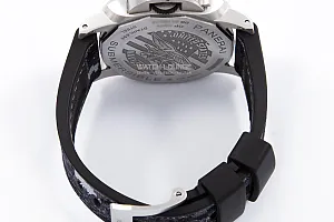13404_watchlounge_lo.jpg