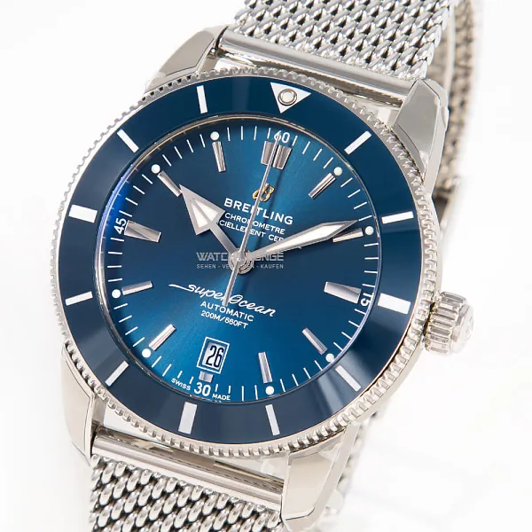13465_watchlounge_lo_1.jpg