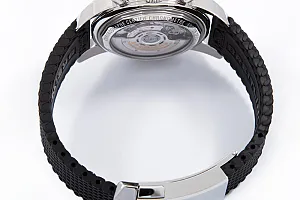 13486_watchlounge.jpg