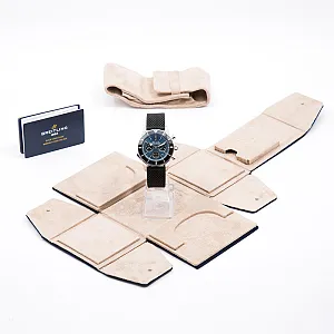 13489_watchlounge.jpg