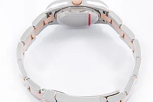 13500_watchlounge_lo.jpg