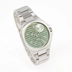 13529_watchlounge_lo.jpg