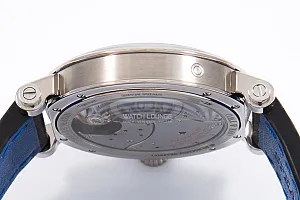 13554_watchlounge_lo.jpg