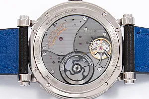 13555_watchlounge_lo.jpg