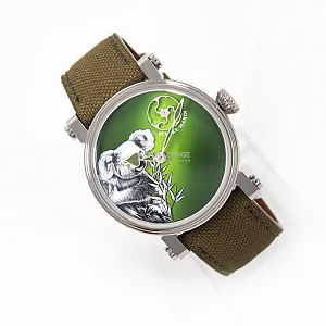 13560_watchlounge_lo.jpg