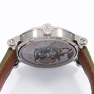 13564_watchlounge_lo.jpg