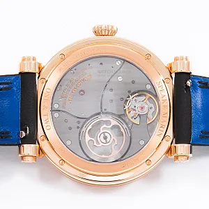 13577_watchlounge_lo.jpg