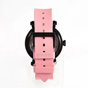 13590_watchlounge_lo.jpg
