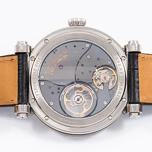 13599_watchlounge_lo.jpg
