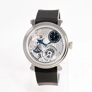 13605_watchlounge_lo.jpg