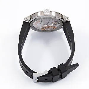 13611_watchlounge_lo.jpg