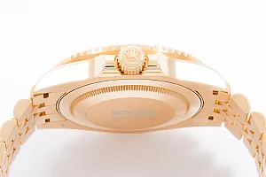 13653_watchlounge_lo.jpg