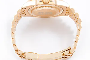 13655_watchlounge_lo.jpg