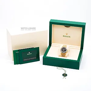 13657_watchlounge_lo.jpg