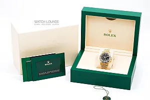 13657_watchlounge_lo.jpg