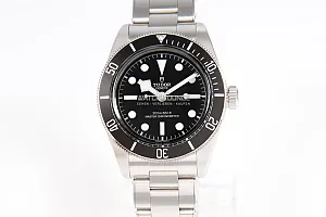 13682_watchlounge_lo.jpg