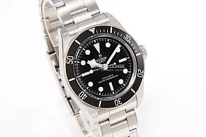 13683_watchlounge_lo.jpg