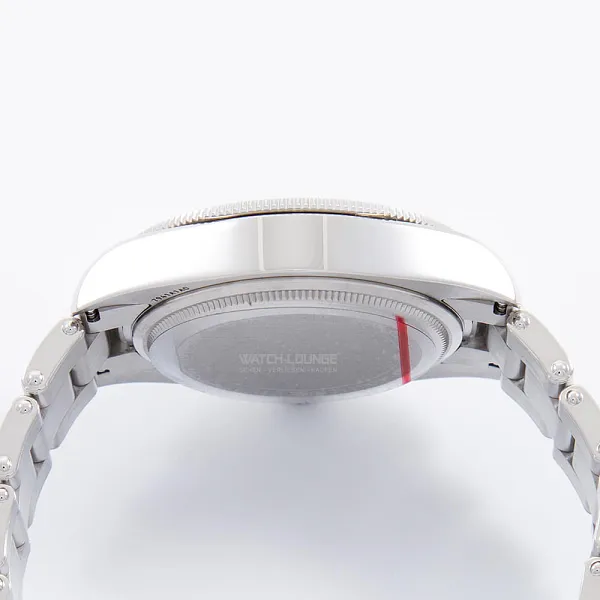 13686_watchlounge_lo.jpg