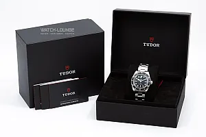 13689_watchlounge_lo.jpg