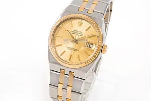 13694_watchlounge_lo.jpg
