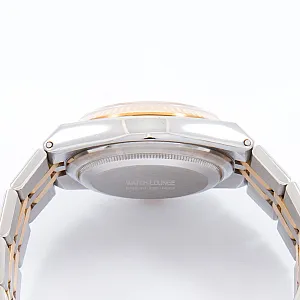 13697_watchlounge_lo.jpg