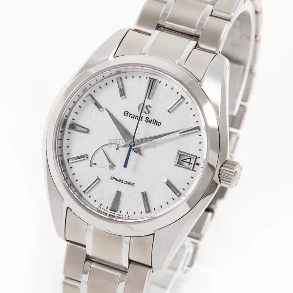13710_watchlounge_lo_1.jpg