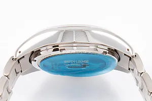 13716_watchlounge_lo.jpg