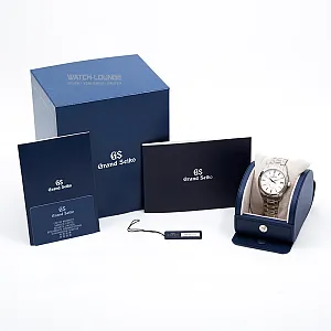 13720_watchlounge_lo.jpg